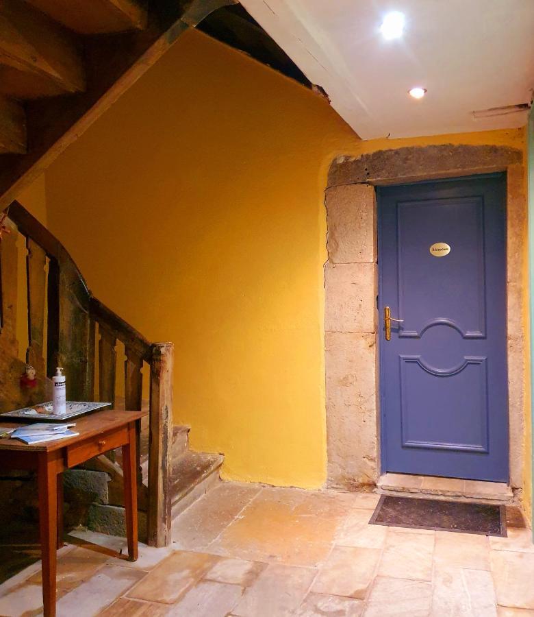 Home Nantua Studio Meubles Ain-Jura エクステリア 写真