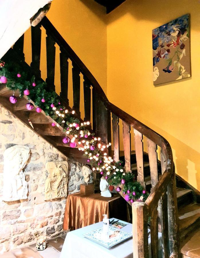 Home Nantua Studio Meubles Ain-Jura エクステリア 写真