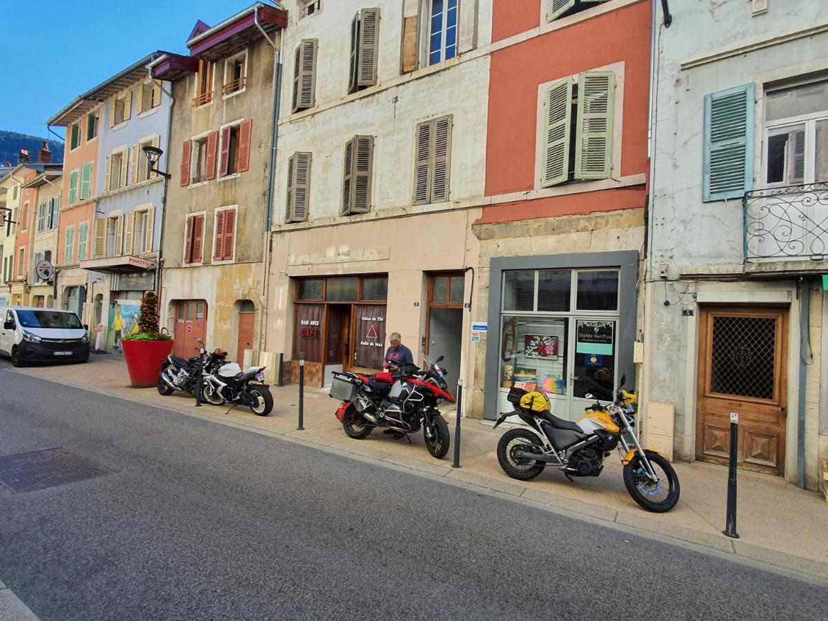 Home Nantua Studio Meubles Ain-Jura エクステリア 写真