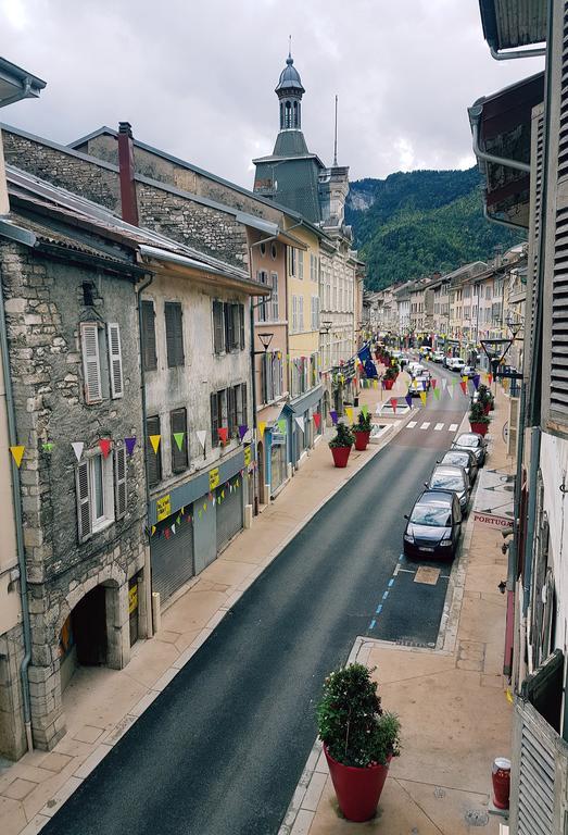 Home Nantua Studio Meubles Ain-Jura エクステリア 写真